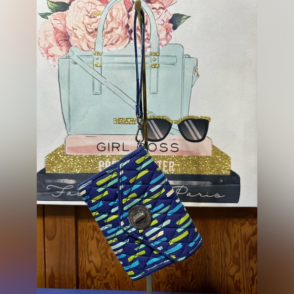 VERA BRADLEY Blue Clasp Wallet - Picture 4 of 10